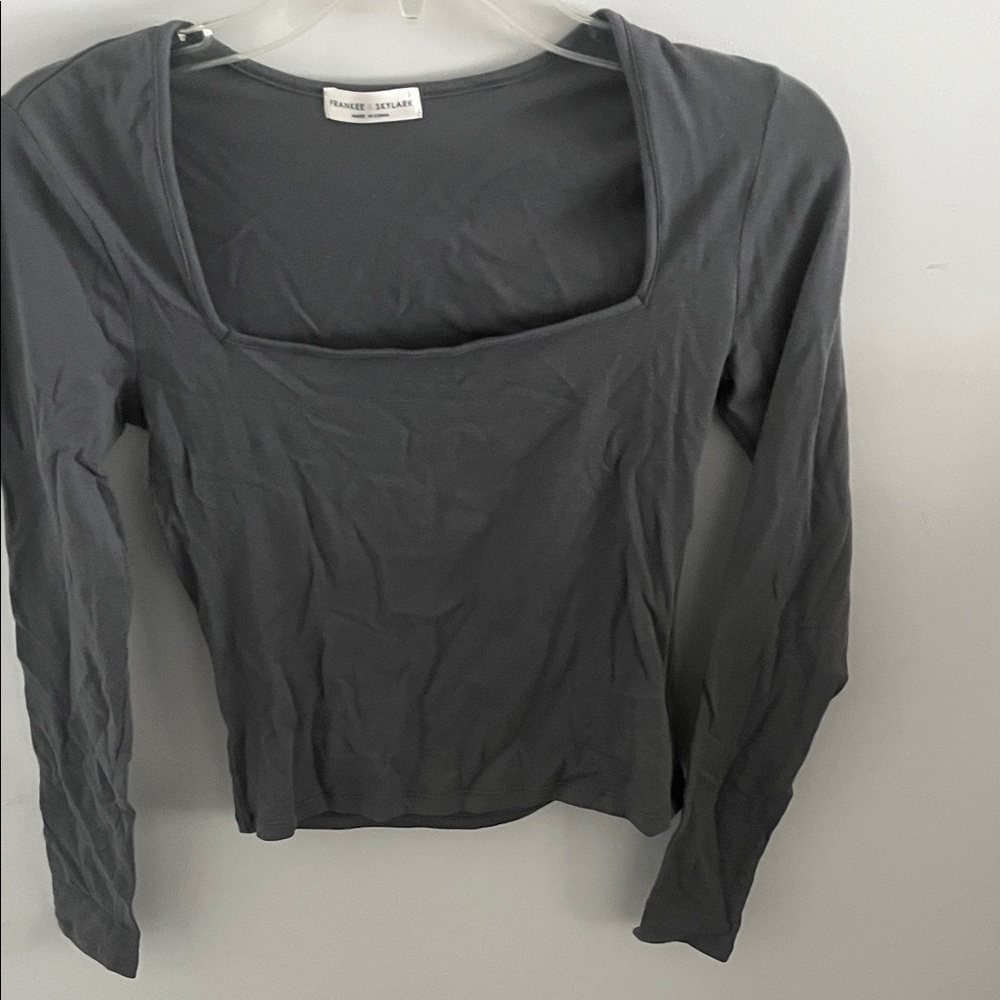 Women's Gray Long Sleeve Top